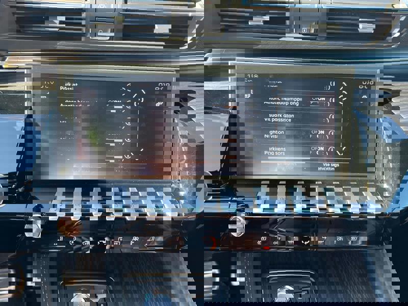 Image Peugeot 〵‸㈨㄰ⴸ⤾ 1.6 225 GT EAT8 Full leds Focal GPS Carplay Caméra Sièges cuir élec chauff à mémoires Régul adapt Cl